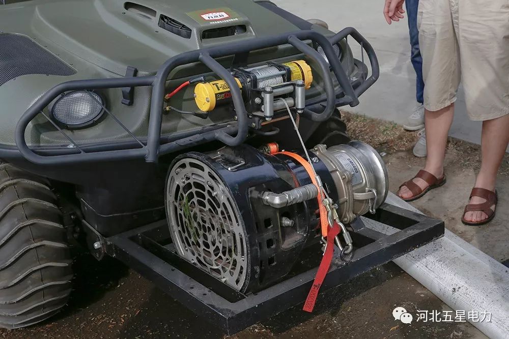 水陸兩棲車(chē) 水陸兩棲車(chē)